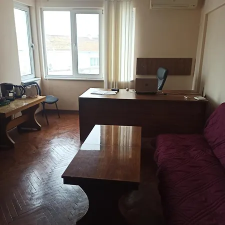 Appartement на центъра на до фонтаните и морето и градинта *