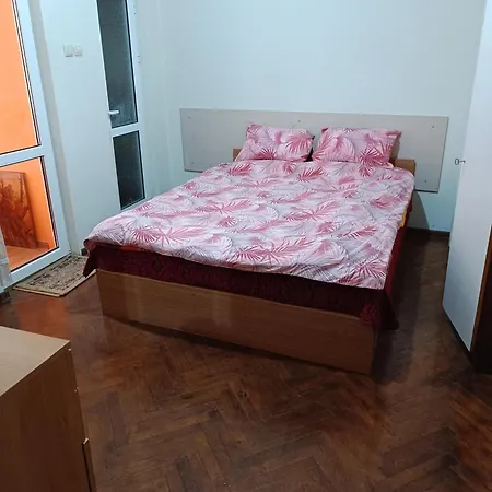 Appartement на центъра на до фонтаните и морето и градинта Varna
