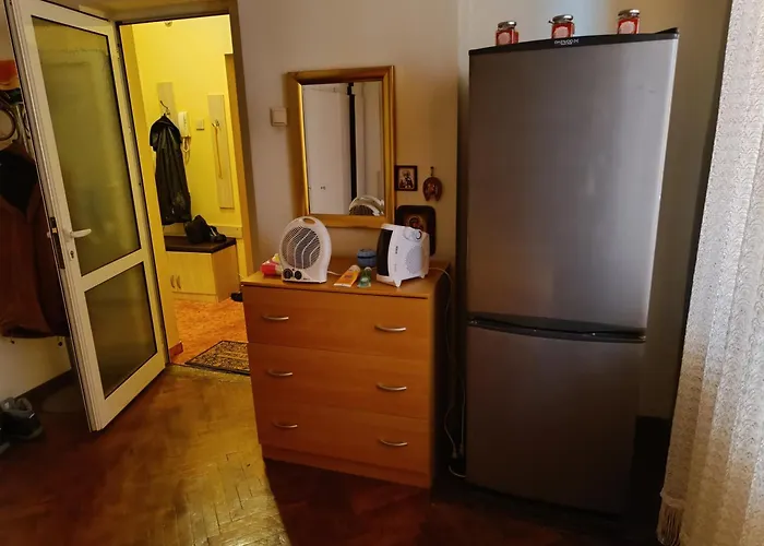 на центъра на до фонтаните и морето и градинта